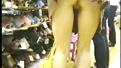 سرباز در سراسر ورزش ها زرق و برق دار آمد و پخش سکس کم حجم او زیر کلیک